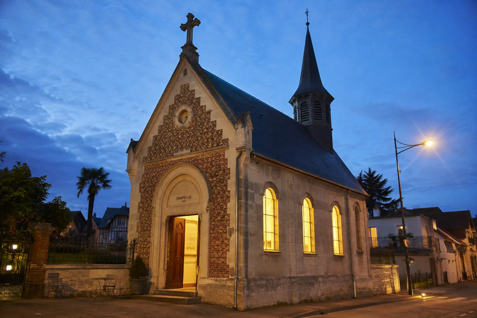L'esprit du lieu : Véronique Sablery sublime la chapelle de Trouville