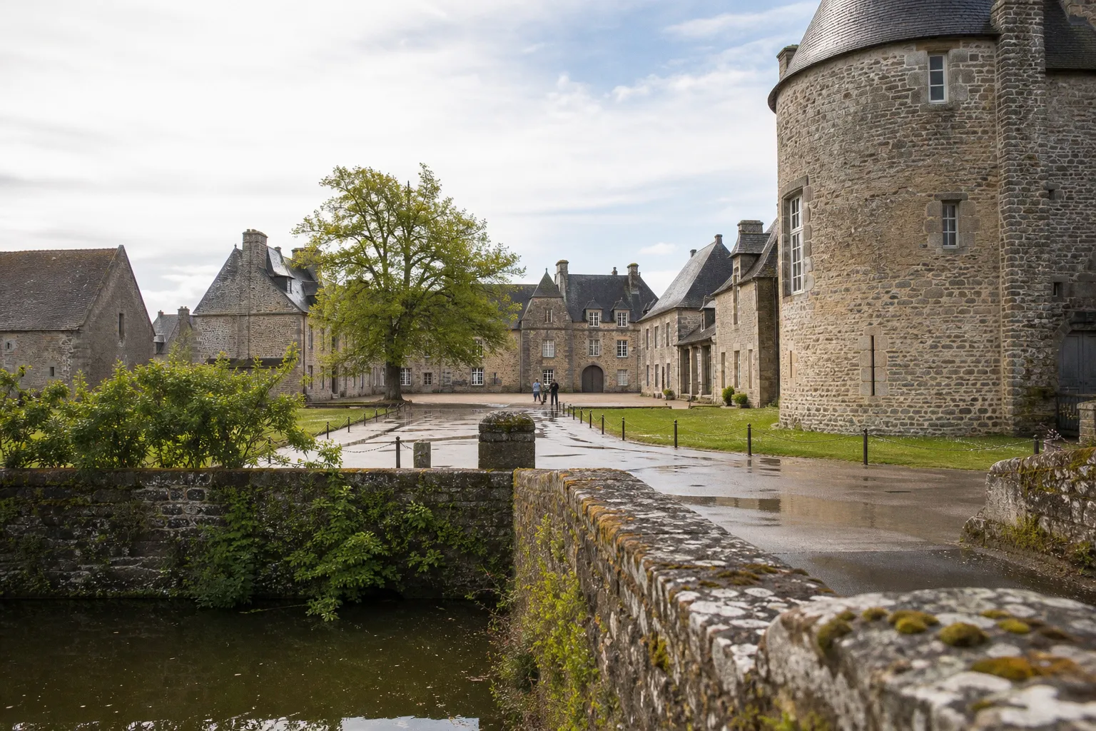 Séjour de prestige en Normandie : les secrets des châteaux et manoirs de Suisse Normande